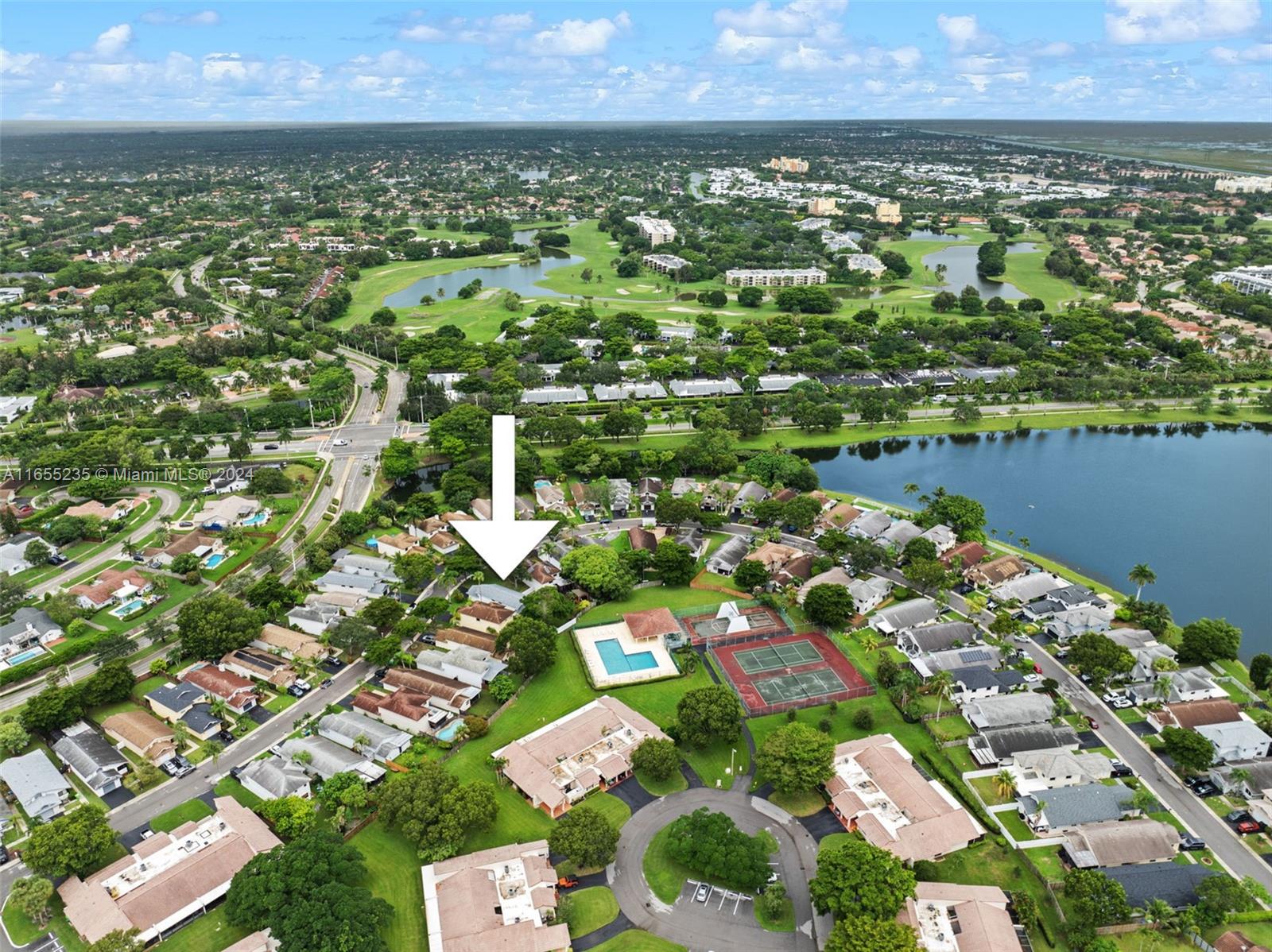 566 Lakeside Cir, Sunrise, Florida image 32