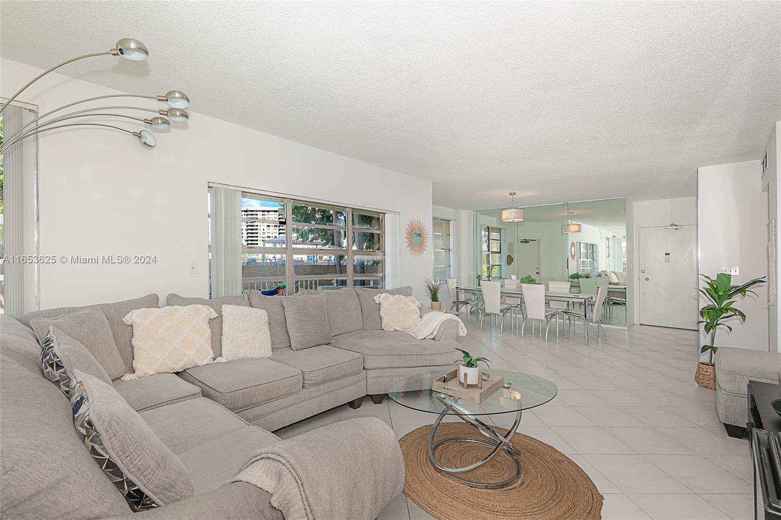 1965 S Ocean Dr #MR, Hallandale Beach, Florida image 2