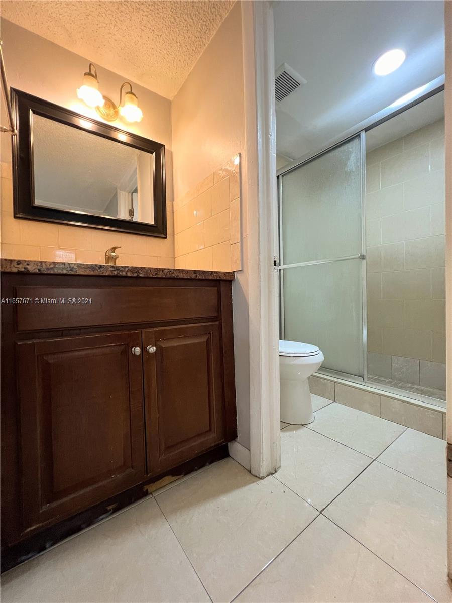 1630 W 46th St #210D, Hialeah, Florida image 9