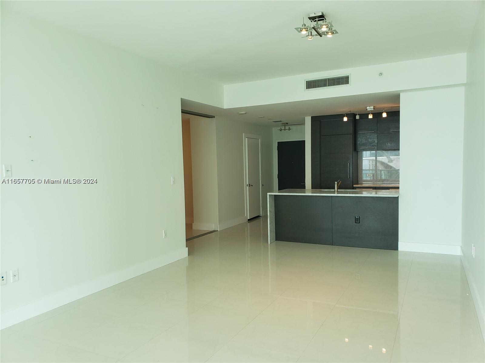 900 Biscayne #2710, Miami FL 33132