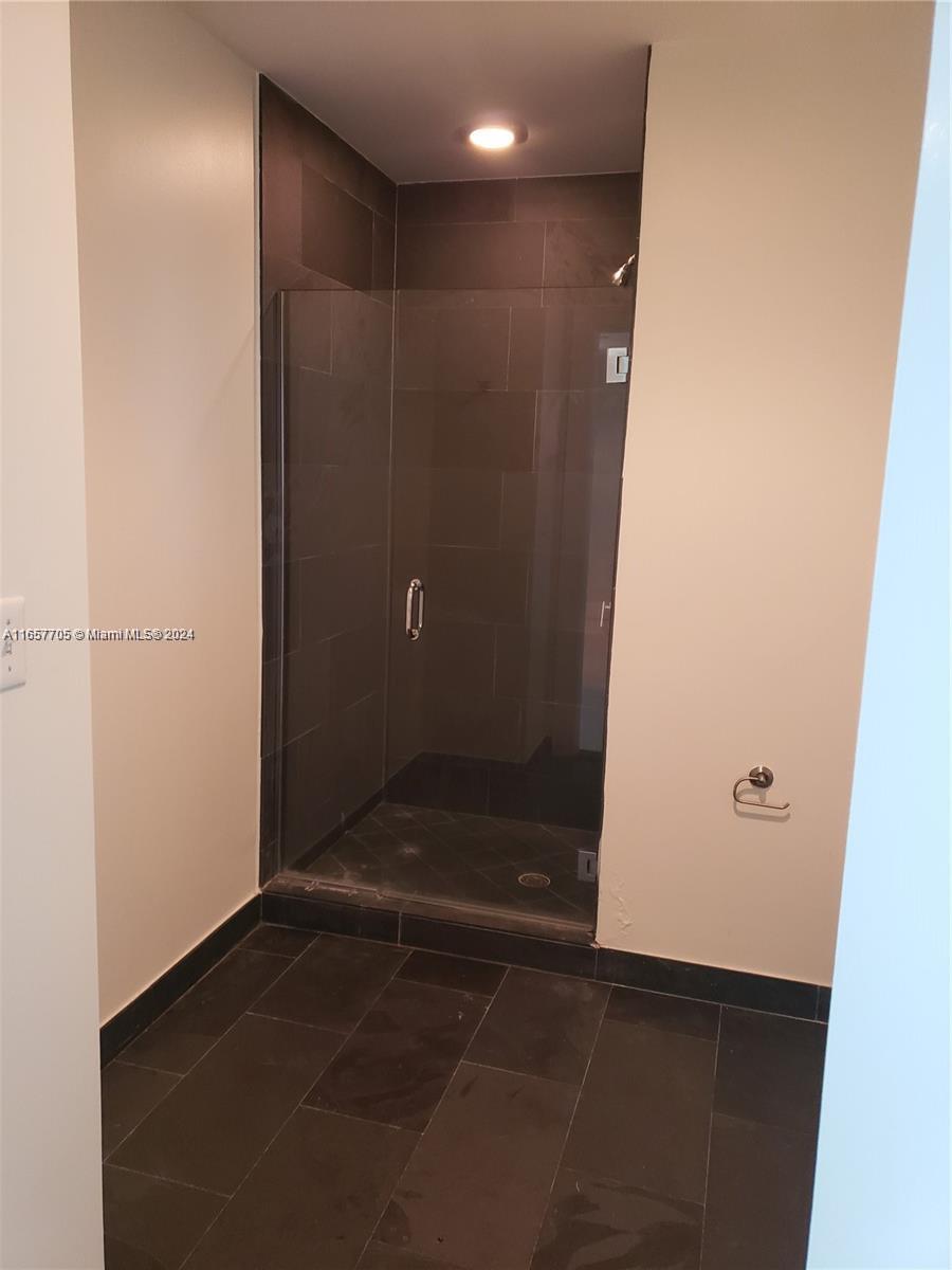 900 Biscayne #2710, Miami FL 33132