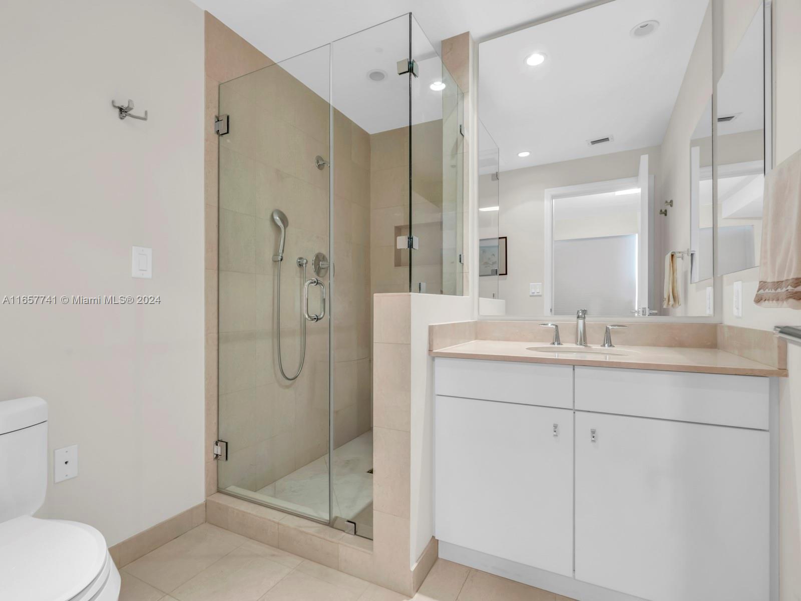 10101 Collins Ave #15A, Bal Harbour, Florida image 35