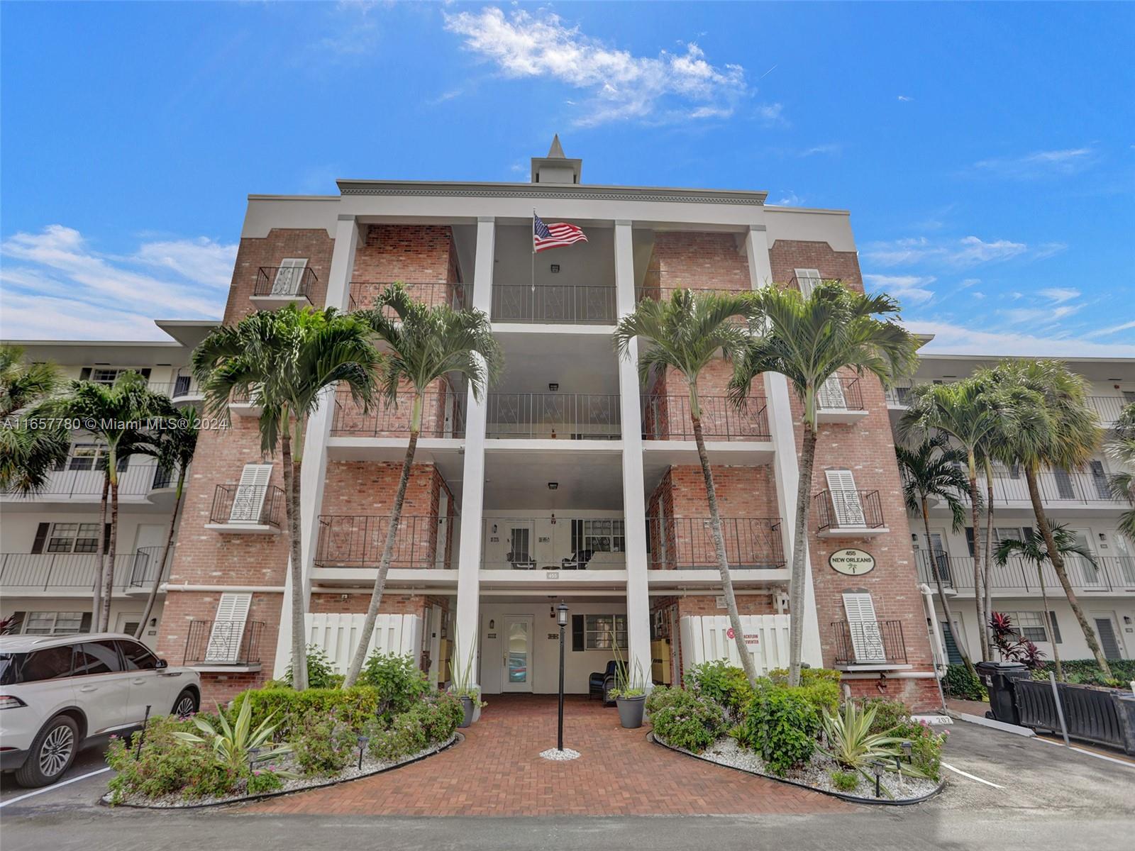 455 Paradise Isle Blvd #209, Hallandale Beach, Florida image 19