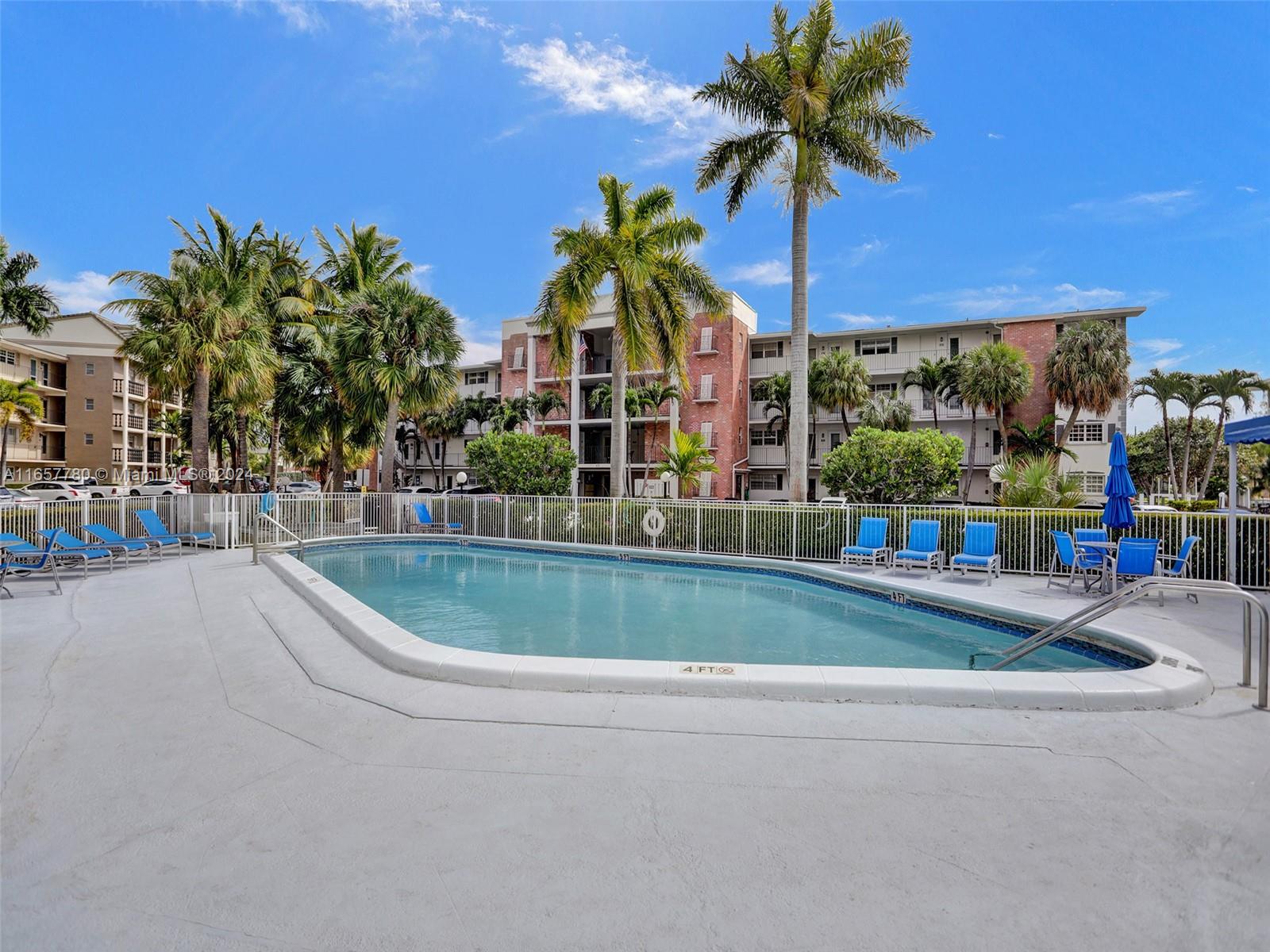 455 Paradise Isle Blvd #209, Hallandale Beach, Florida image 21