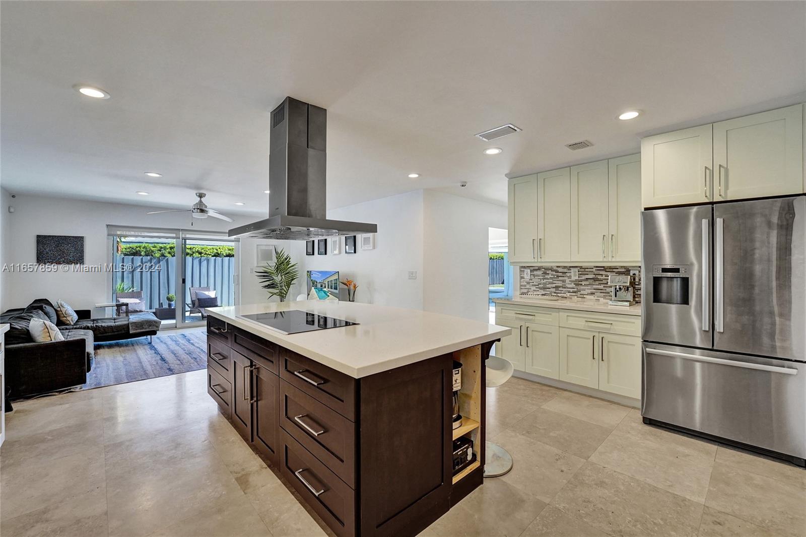 2817 NE 26th St, Fort Lauderdale, Florida image 23