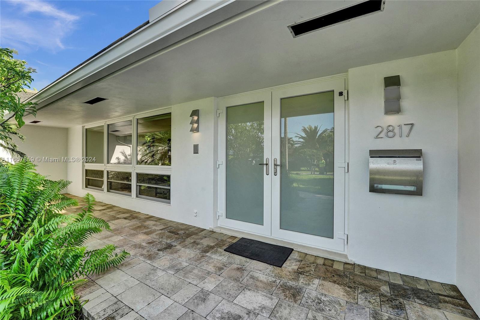 2817 NE 26th St, Fort Lauderdale, Florida image 9