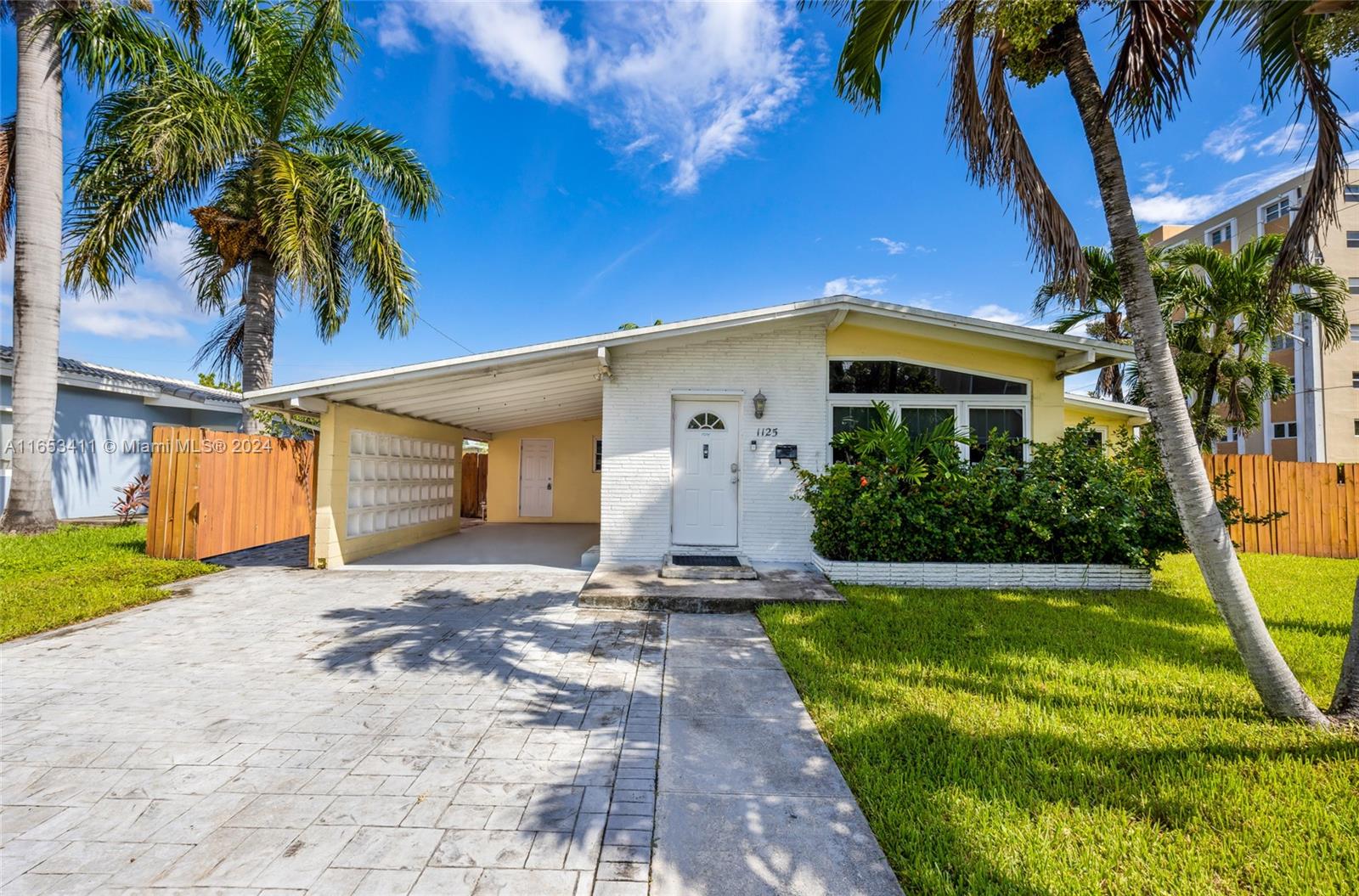 1125 NE 6th St, Hallandale Beach, Florida image 1