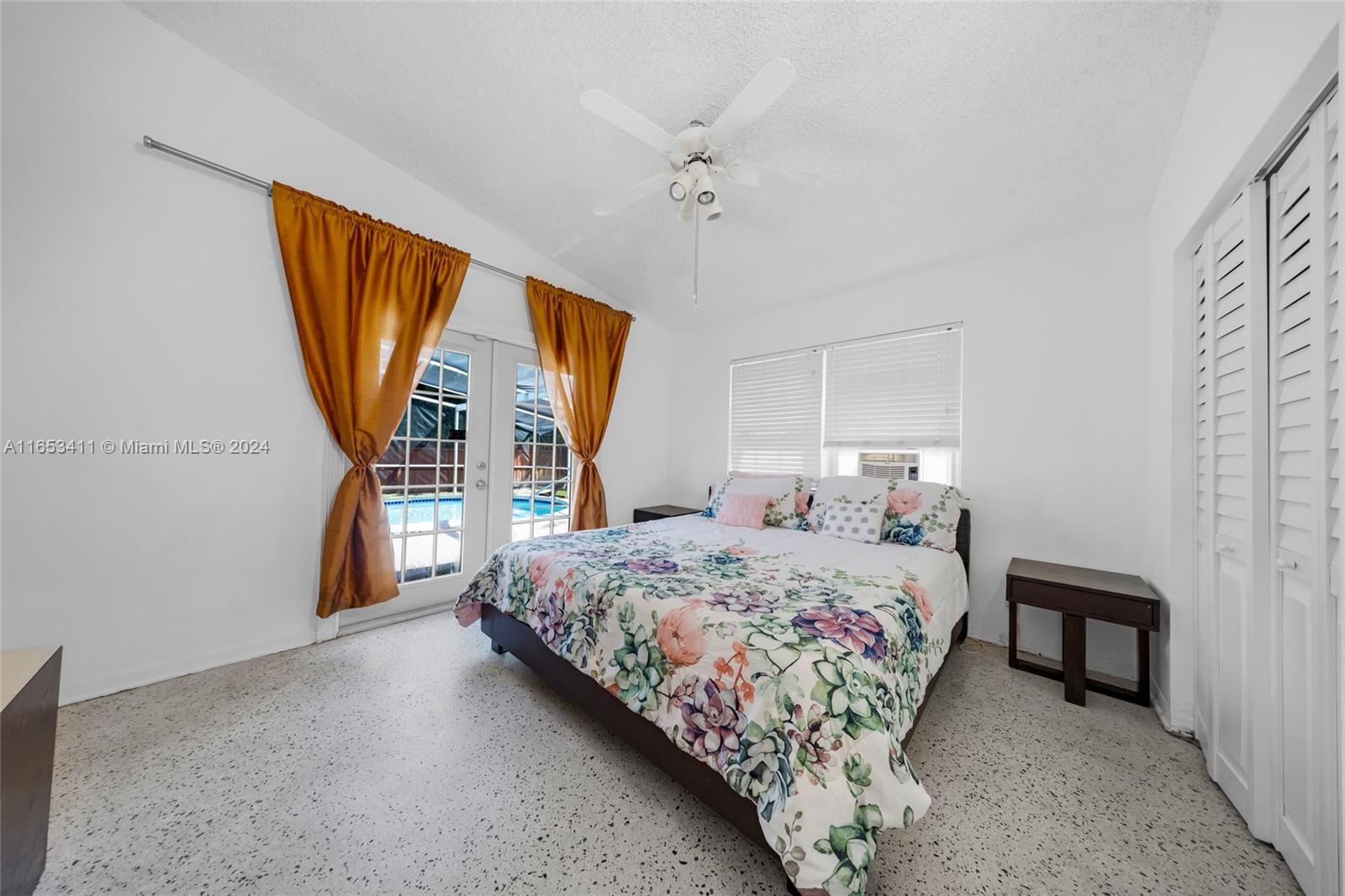 1125 NE 6th St, Hallandale Beach, Florida image 11