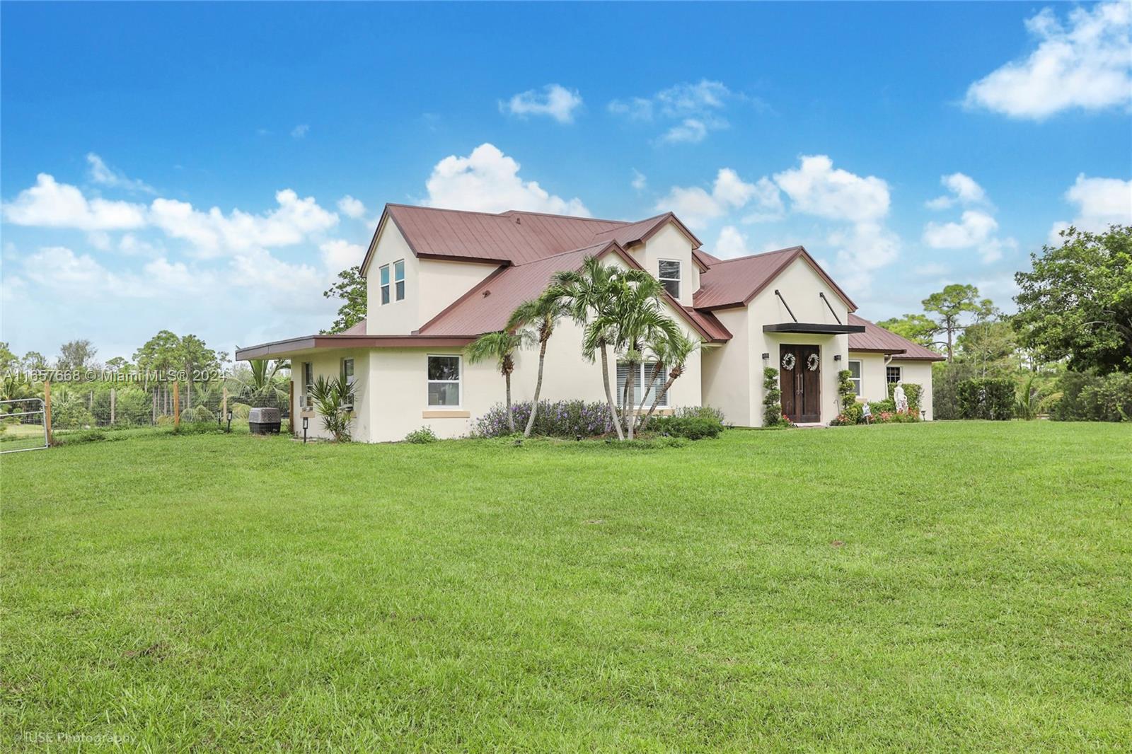 5681 Reynolds Rd, Wellington, Florida image 2