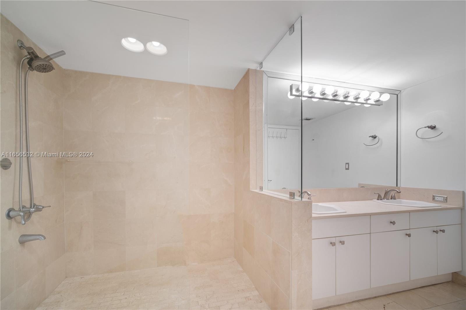 8855 Collins Ave #2D, Surfside FL 33154