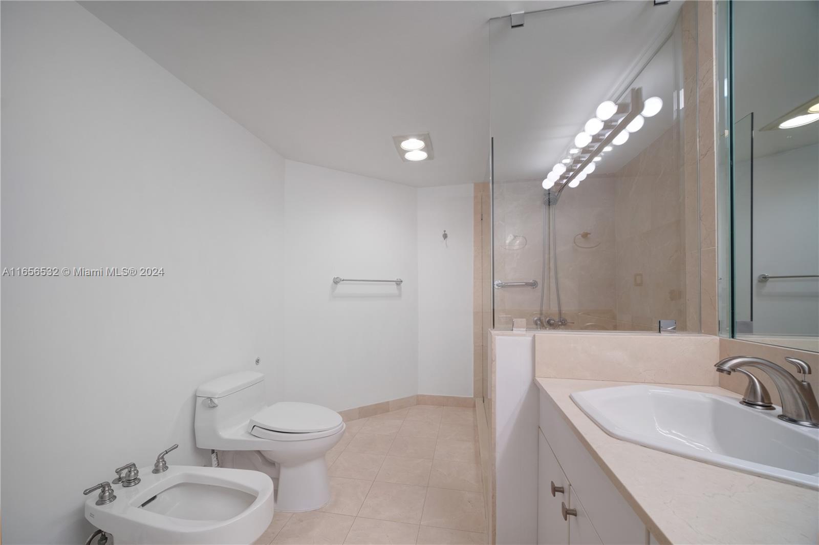 8855 Collins Ave #2D, Surfside FL 33154