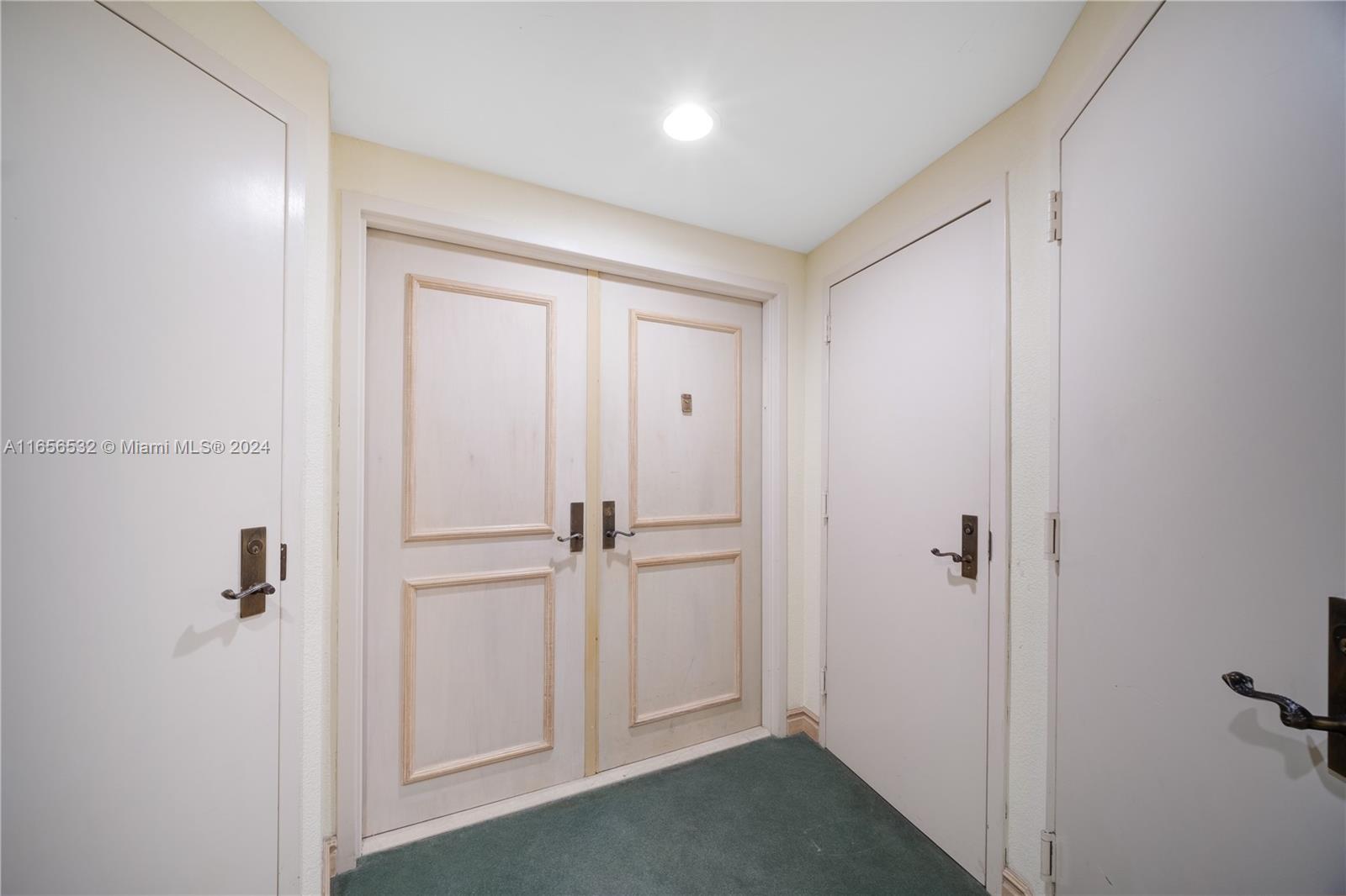 8855 Collins Ave #2D, Surfside FL 33154