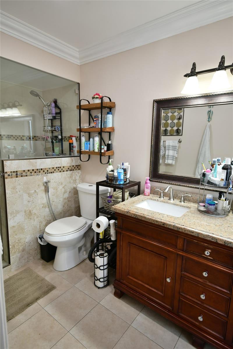 18840 NW 77th Ct, Hialeah, Florida image 27