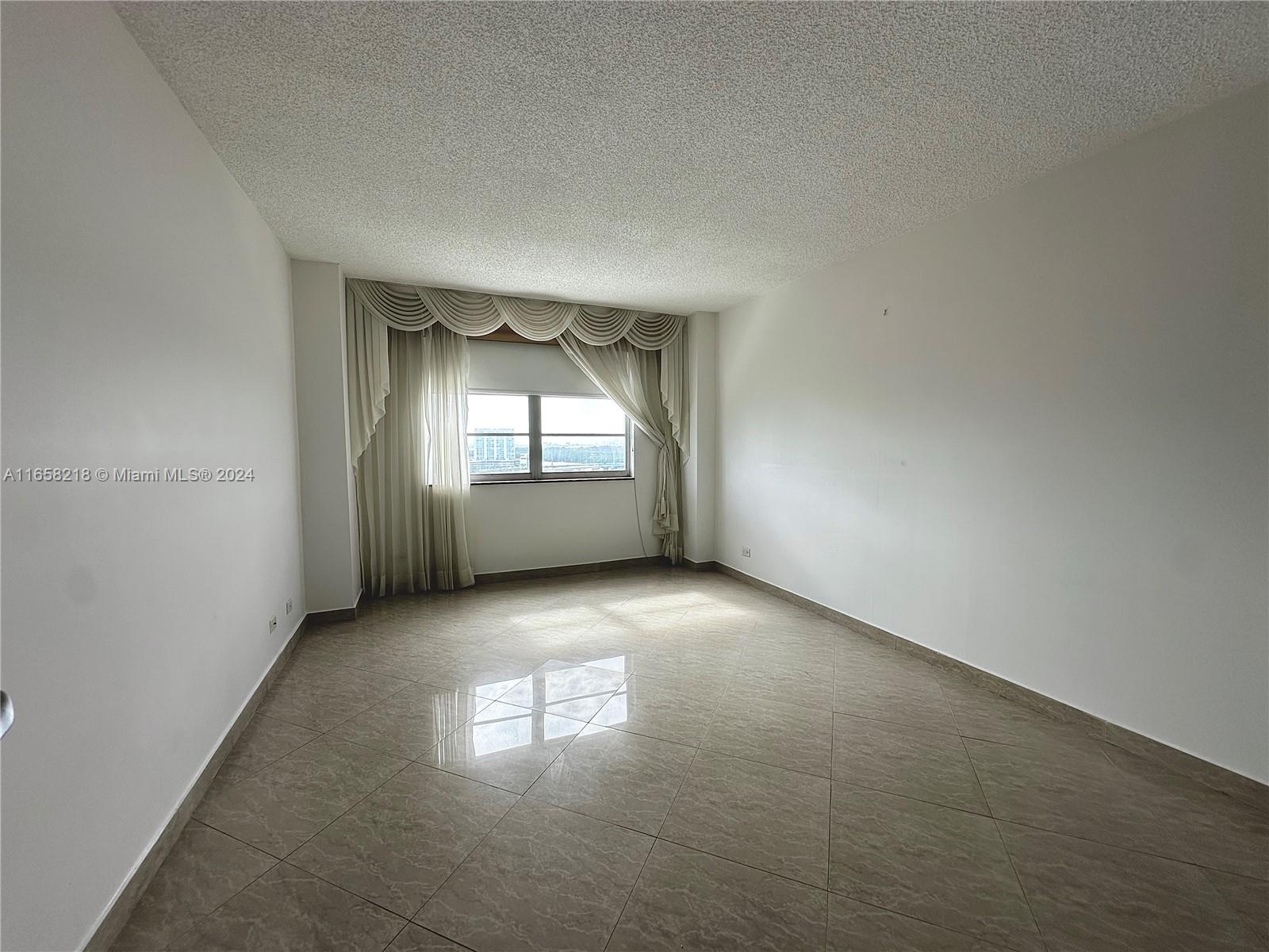 250 174th St #1719, Sunny Isles Beach, Florida image 14