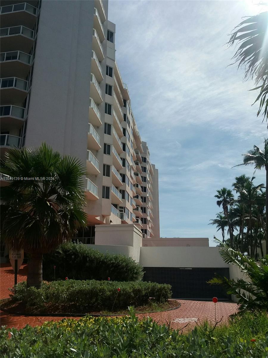 17275 Collins Ave #801, Sunny Isles Beach, Florida image 3