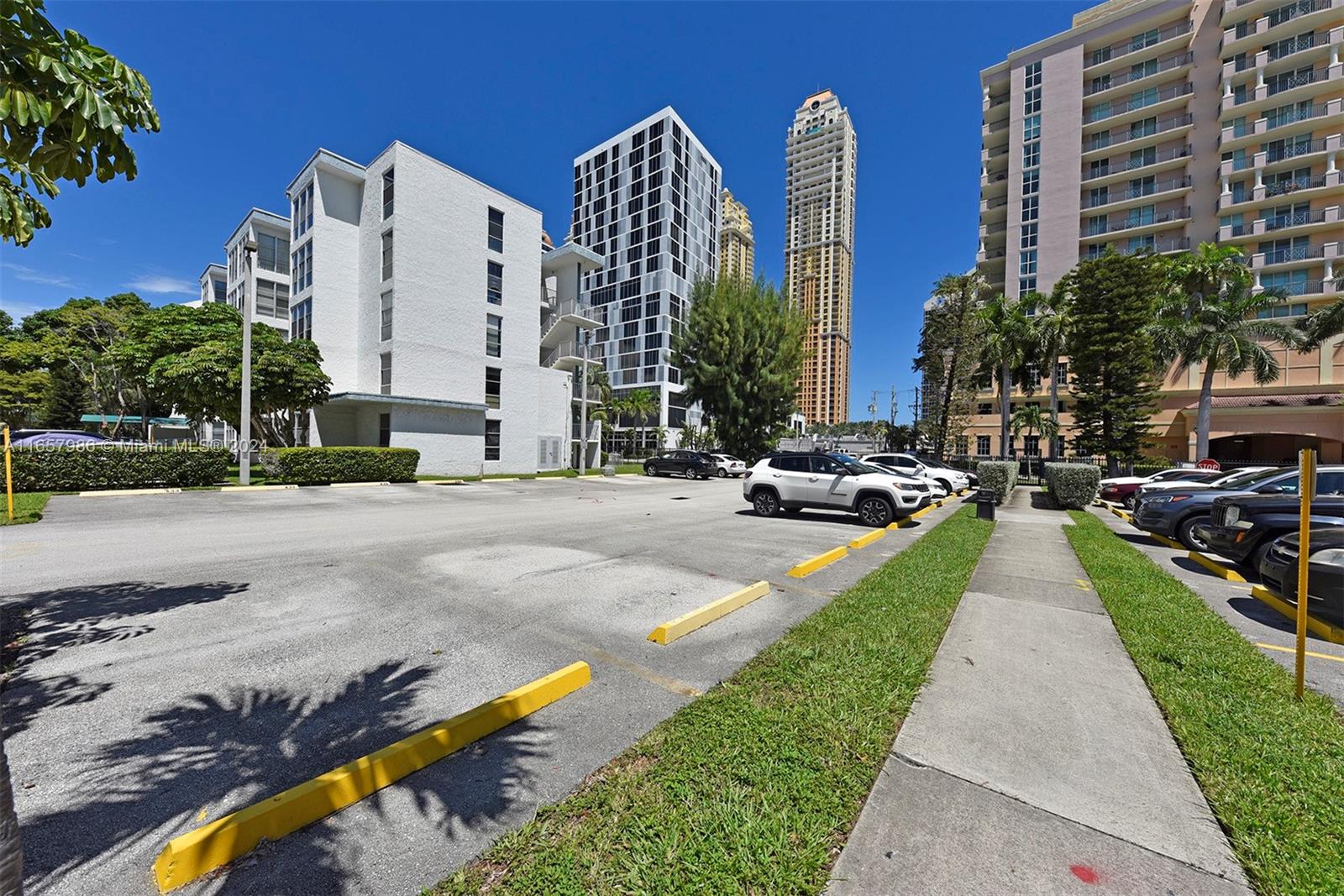 17560 Atlantic Blvd #118, Sunny Isles Beach, Florida image 42