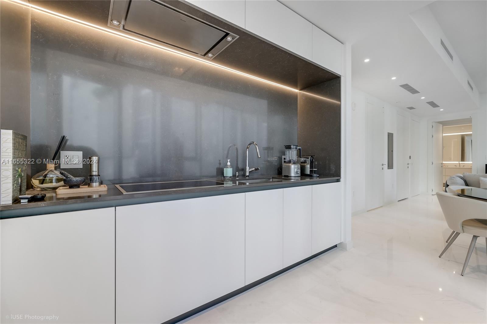 Condo for Rent in Miami, FL