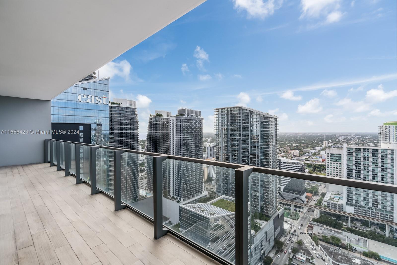 Easy To Show! Enjoy the most spectacular views of the Miami Skyline and the bay in your new modern and stylish residence in the sky at the sought-after Reach in Brickell City Center. This 1br/1.5ba, 810 sq ft unit on the 37th floor is located at the exclusive line 06. Open floor plan, floor-to-ceiling sliding glass doors, oversized fully finished walk-in closet, modern Italian kitchen and bathrooms, premium appliances & floor tile throughout. Resort-like amenities includes spacious state-of-the-art fitness center, tropical garden, barbecue grills, library, children's play area, heated social pool with spa, on-premises concierge. Vibrant urban-style living, conveniently located at the Brickell City Center with shopping center, restaurants, and entertainment.