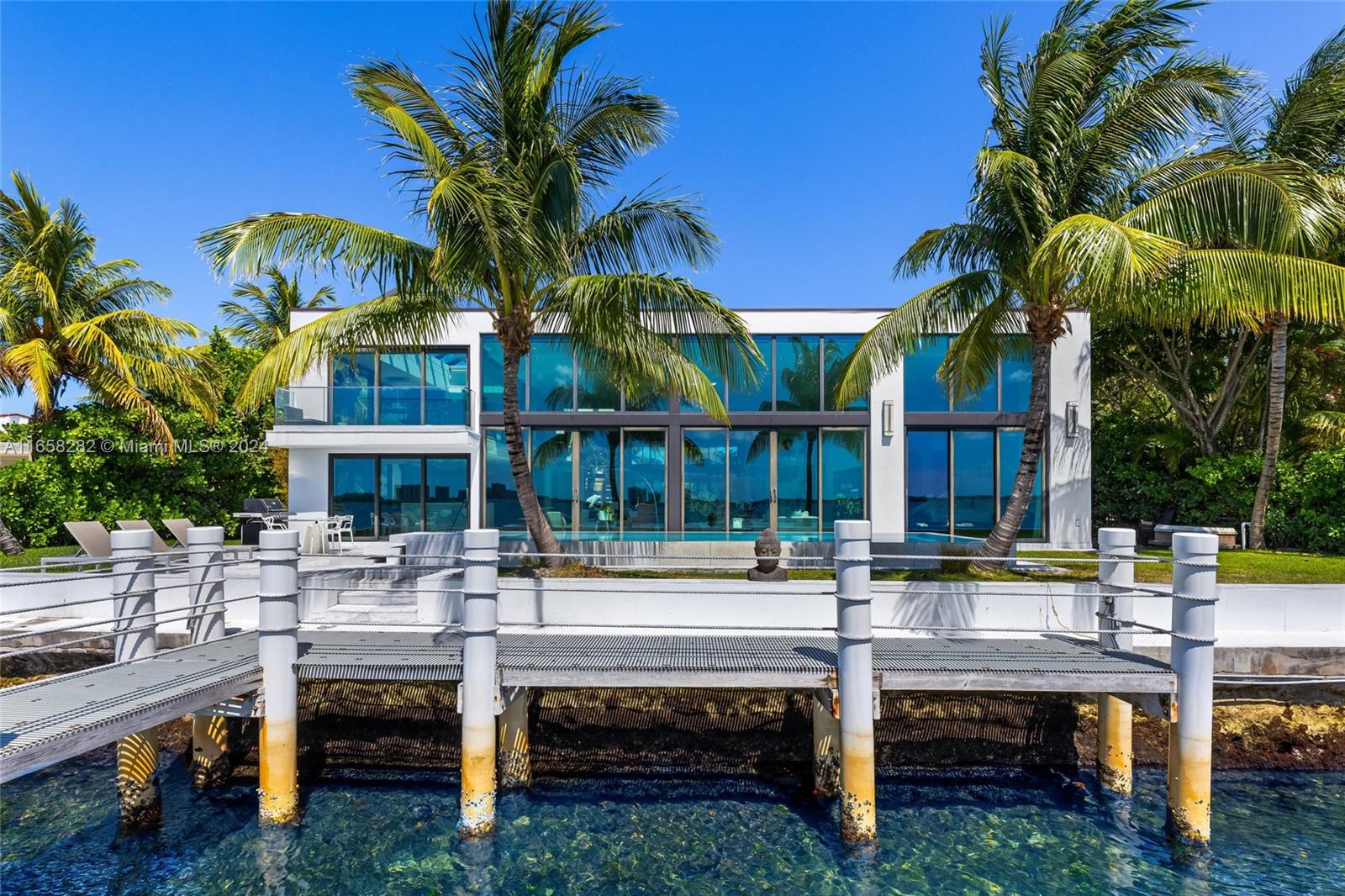 7960 Biscayne Point Cir, Miami Beach, Florida image 23