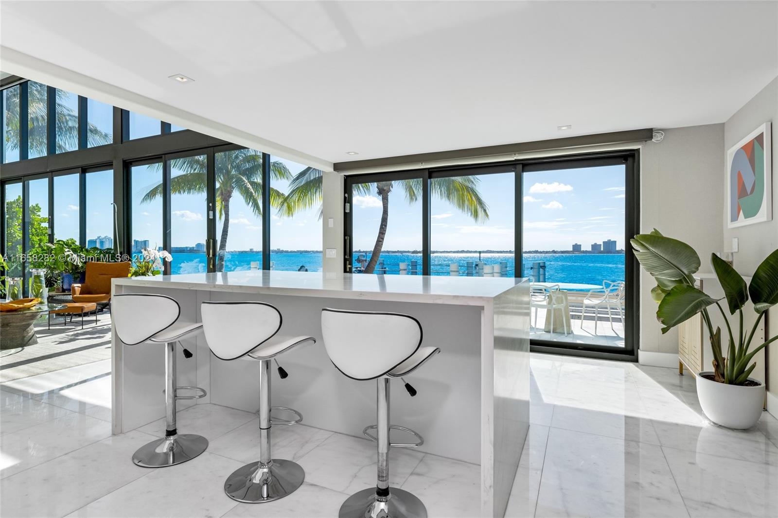 7960 Biscayne Point Cir, Miami Beach, Florida image 7