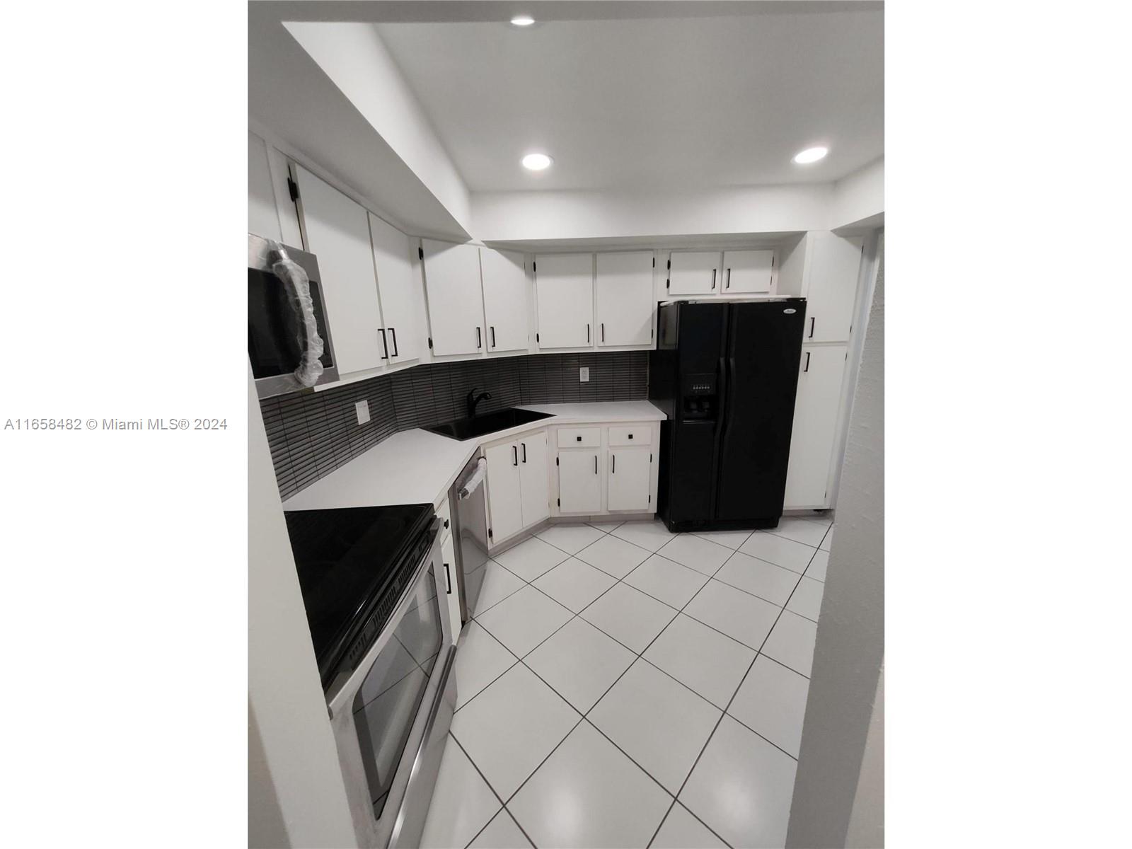 3280 Spanish Moss Ter #412, Lauderhill, Florida image 3