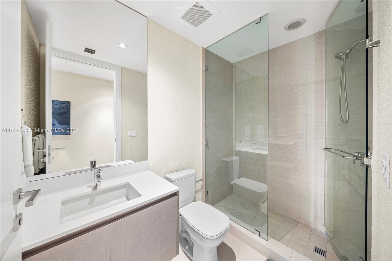 3300 NE 188th St #312, Aventura FL 33180
