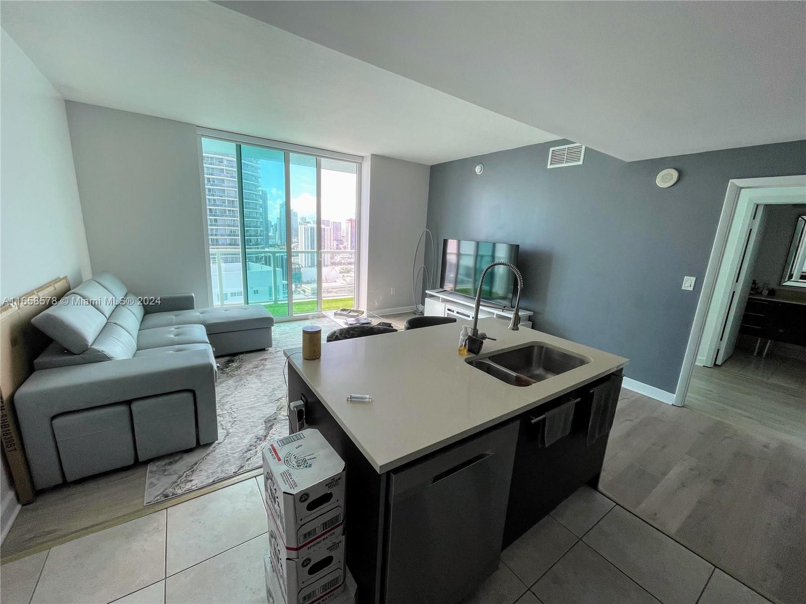 1900 N Bayshore Dr #4007, Miami, Florida image 2