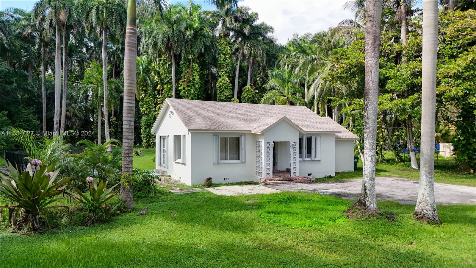 Listing Photo 10