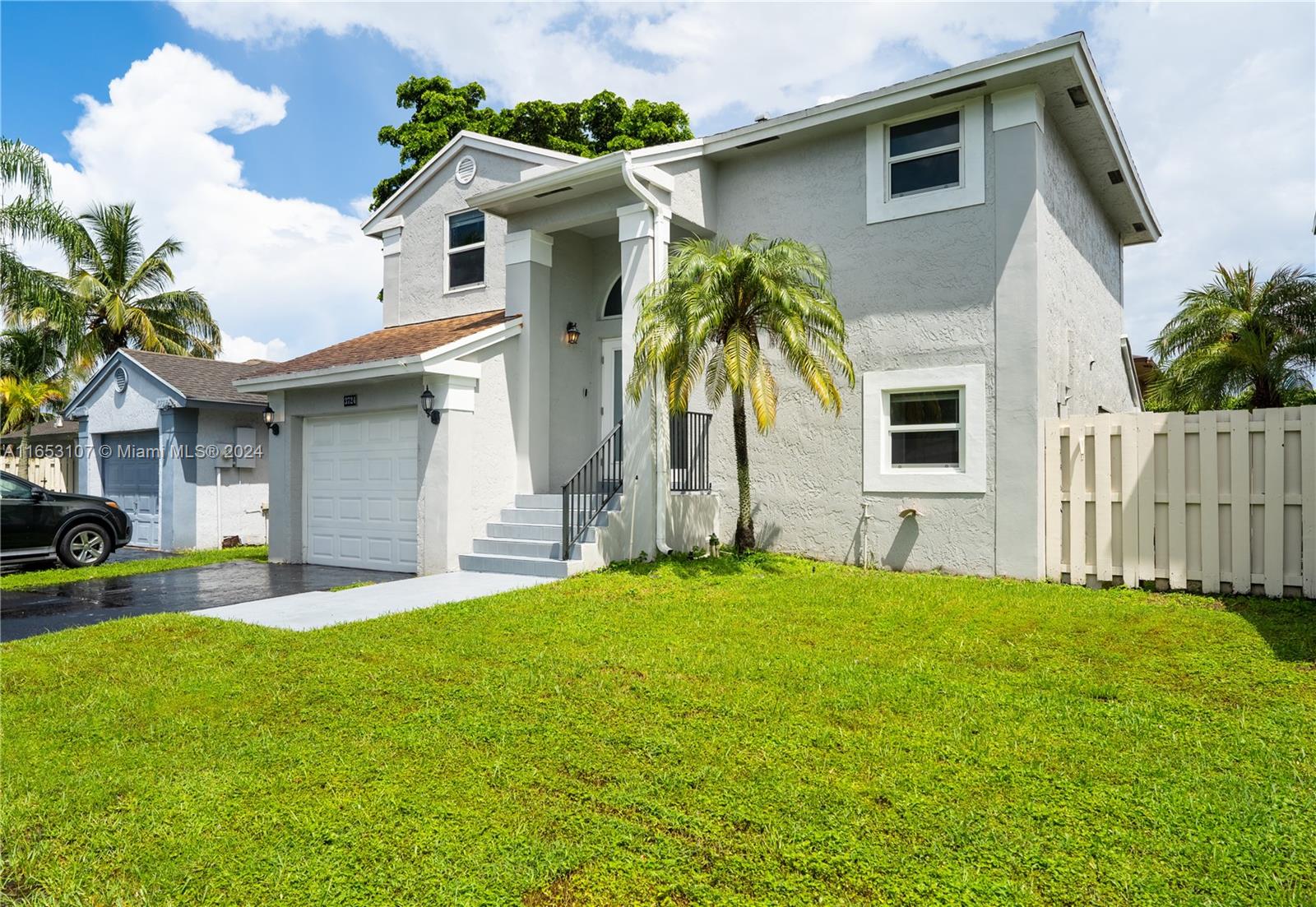 3724 NW 107th Ter, Sunrise, Florida image 3