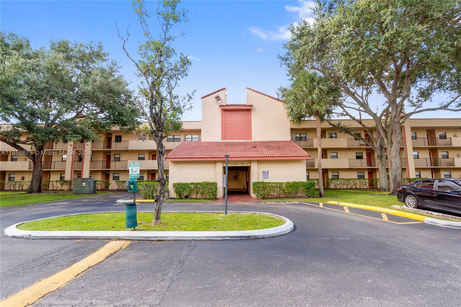 3199 Foxcroft Rd #311, Miramar, Florida image 2