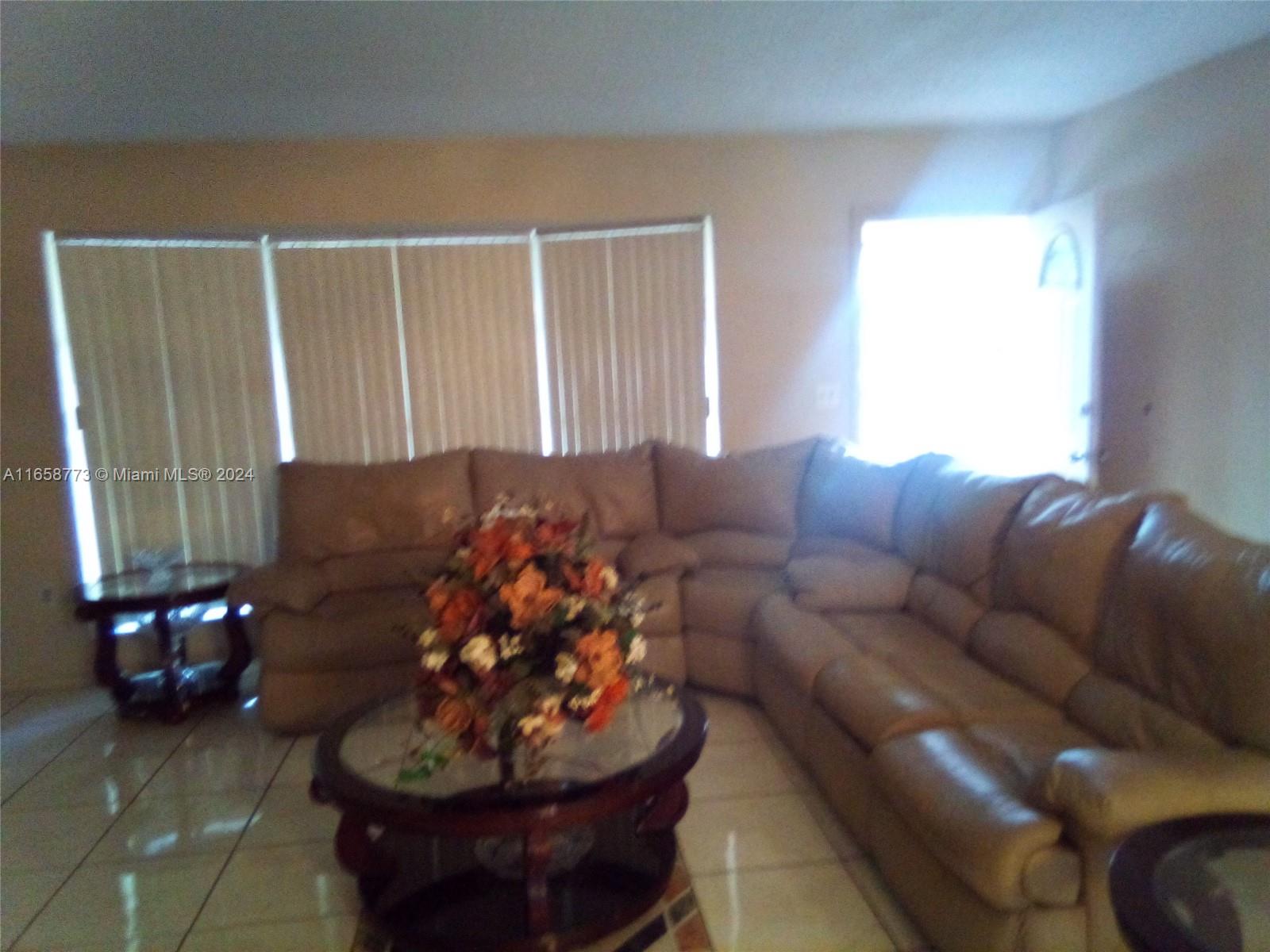 6704 Emerald Lake Dr, Miramar, Florida image 7