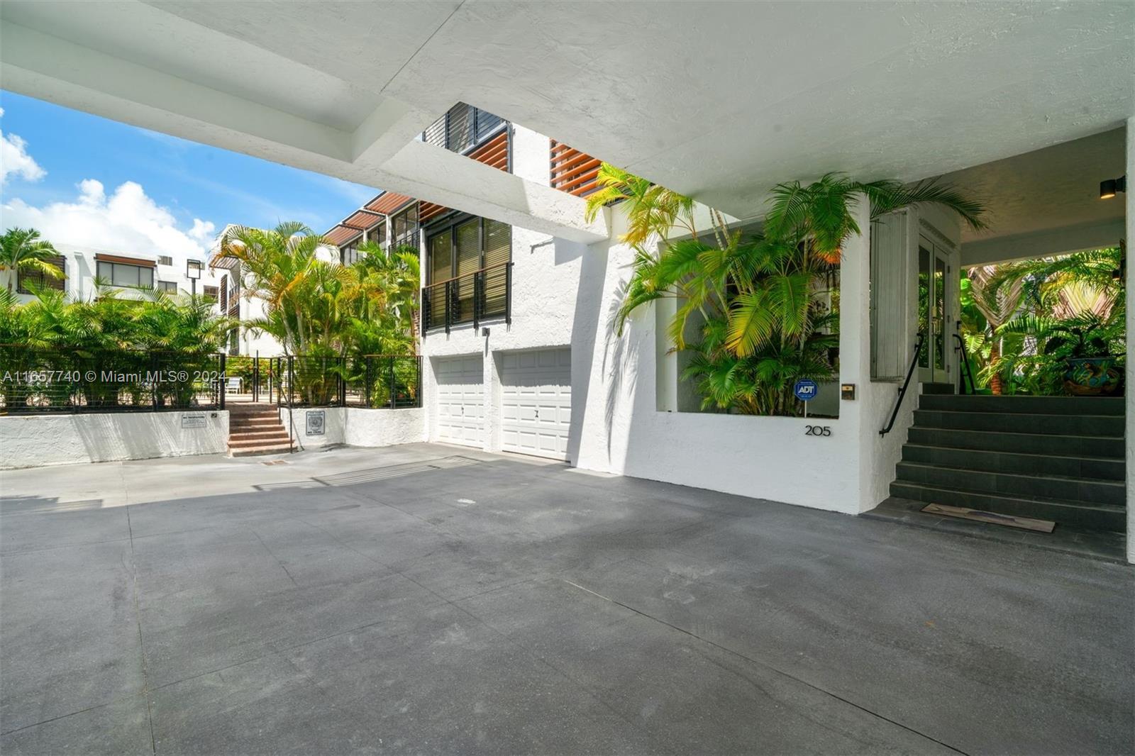 205 E Enid Drive #32, Key Biscayne, Florida image 31