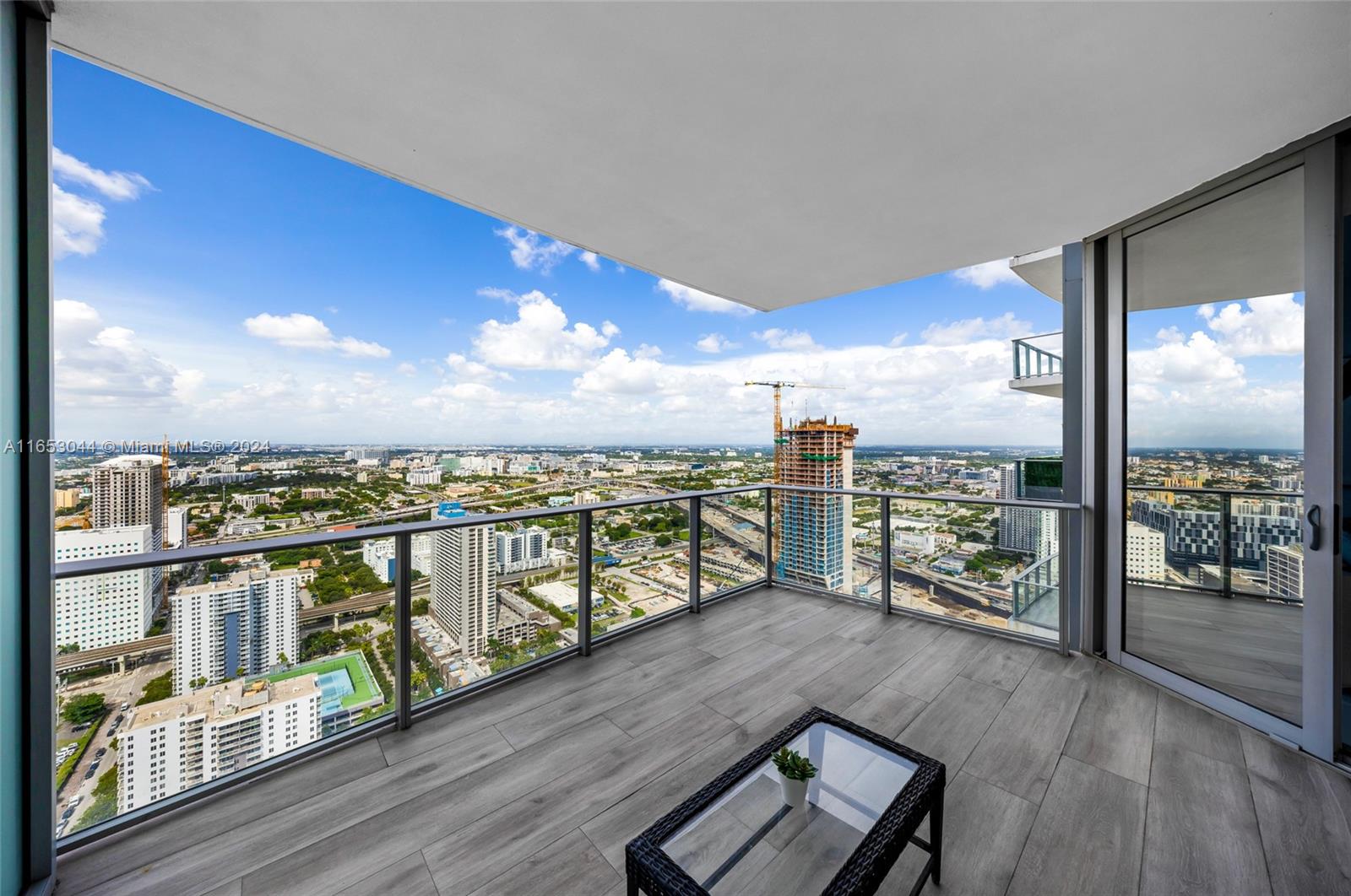 851 NE 1st Ave #4008, Miami, Florida image 33