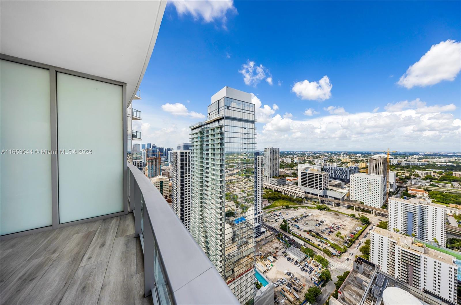 851 NE 1st Ave #4008, Miami, Florida image 36