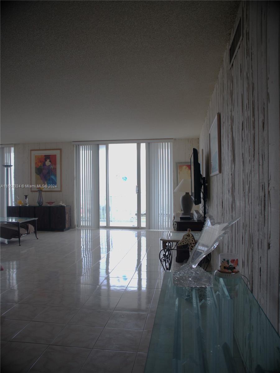 2851 NE 183rd St #1903E, Aventura, Florida image 4