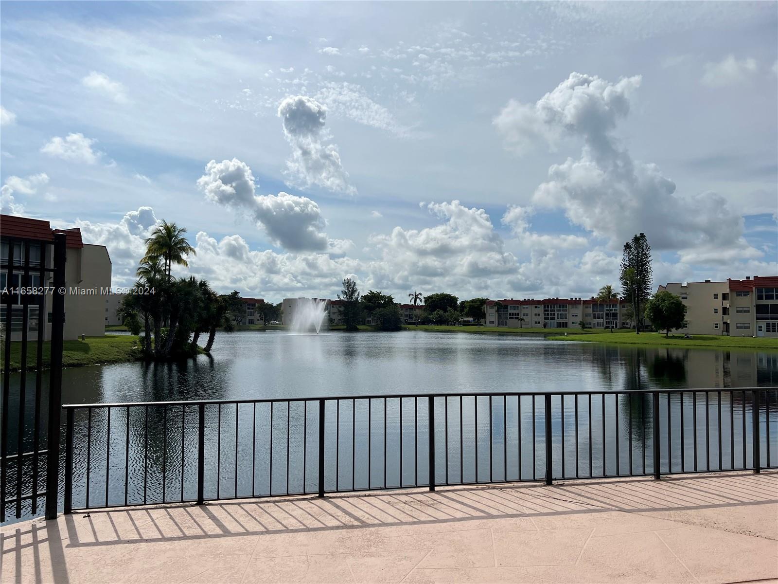 2651 E Sunrise Lakes Dr #111, Sunrise, Florida image 37