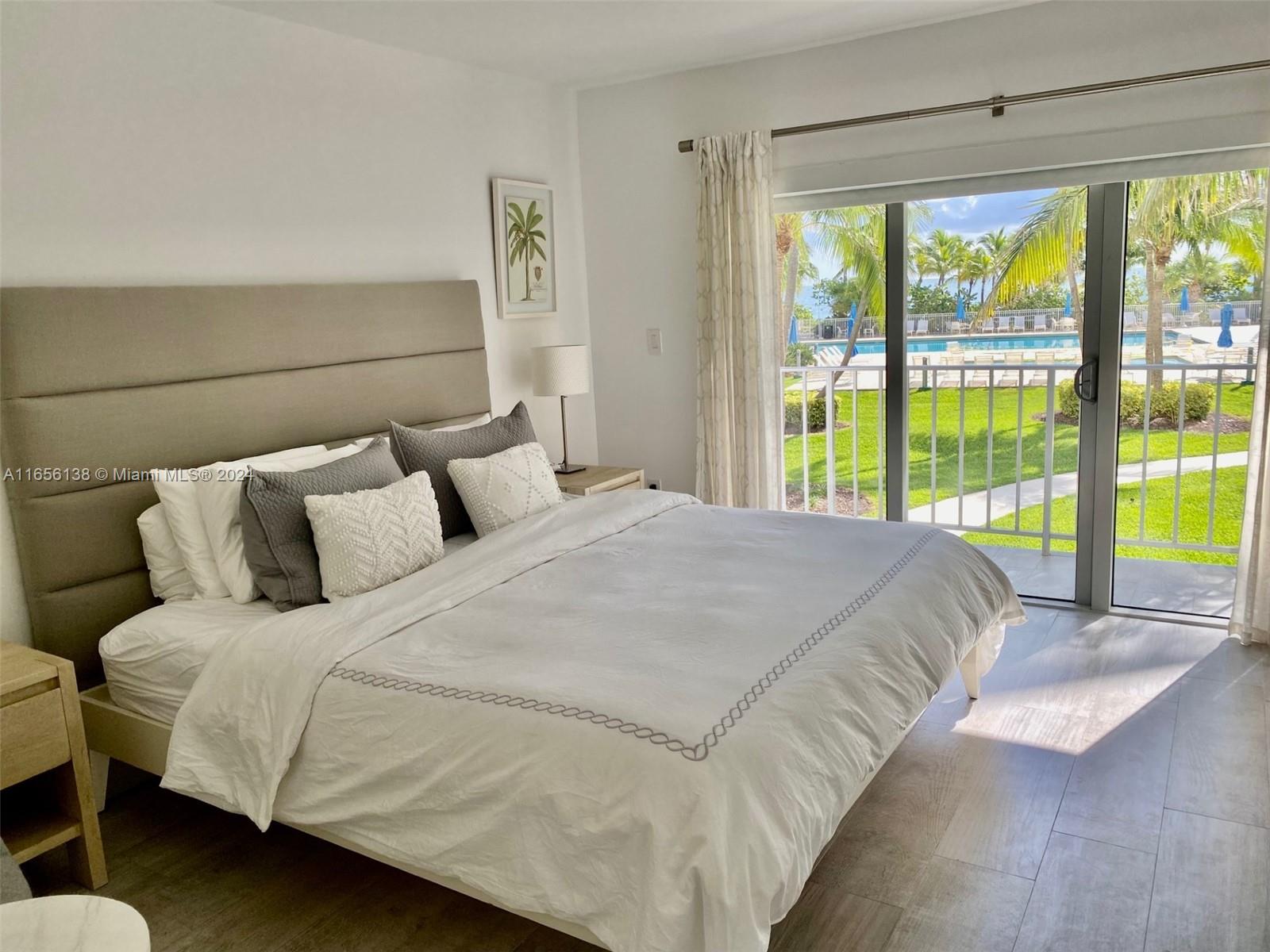 881 Ocean Dr #TH12, Key Biscayne FL 33149