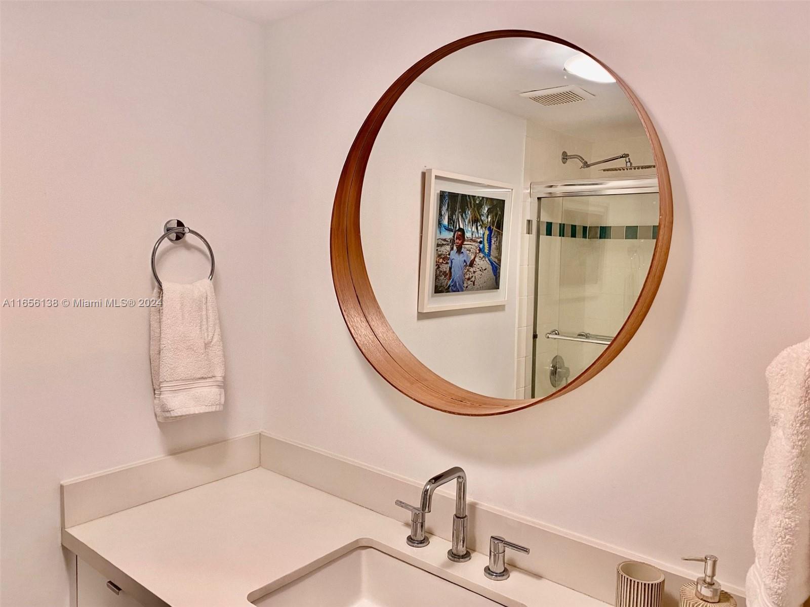 881 Ocean Dr #TH12, Key Biscayne FL 33149
