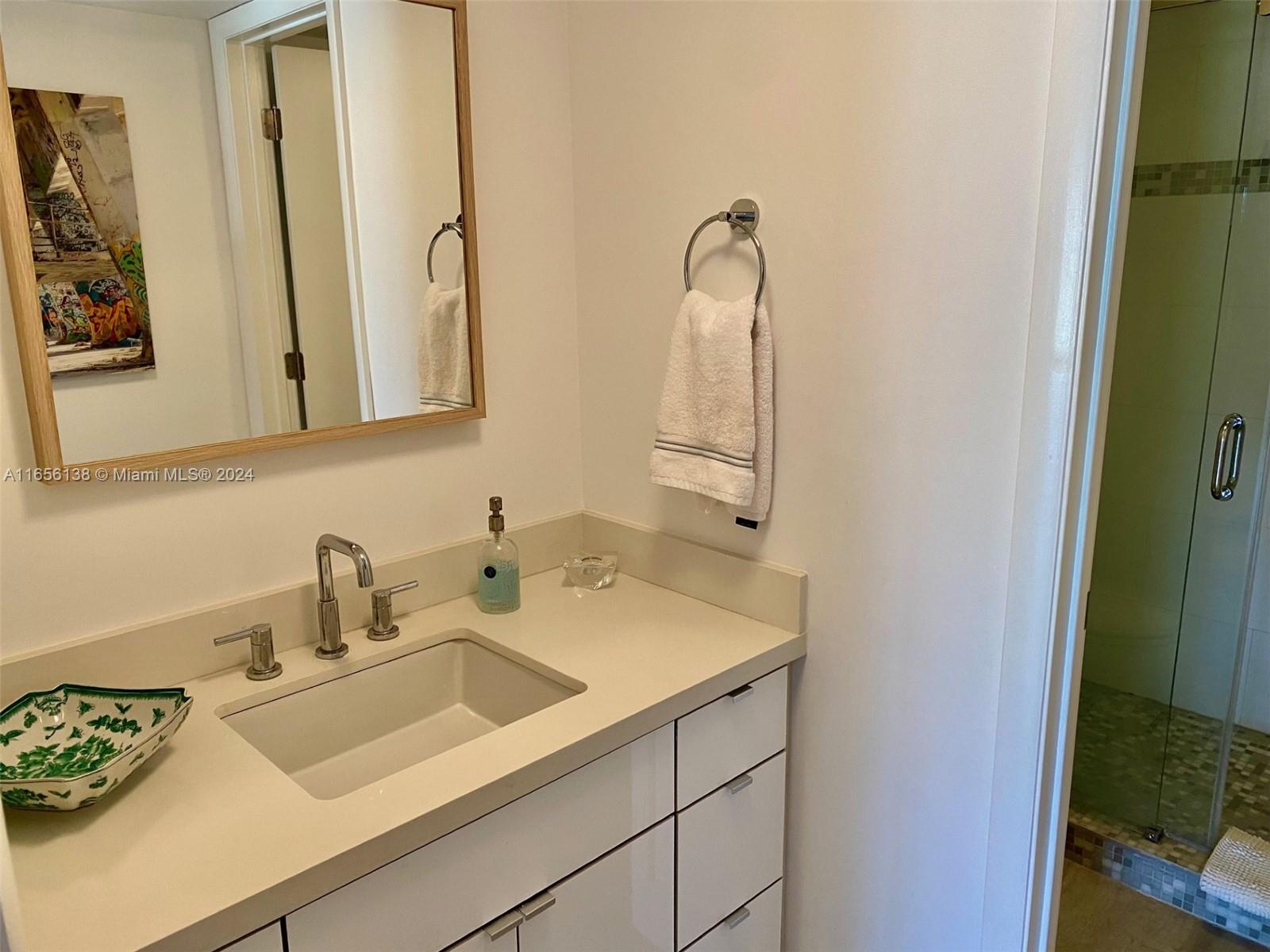 881 Ocean Dr #TH12, Key Biscayne FL 33149