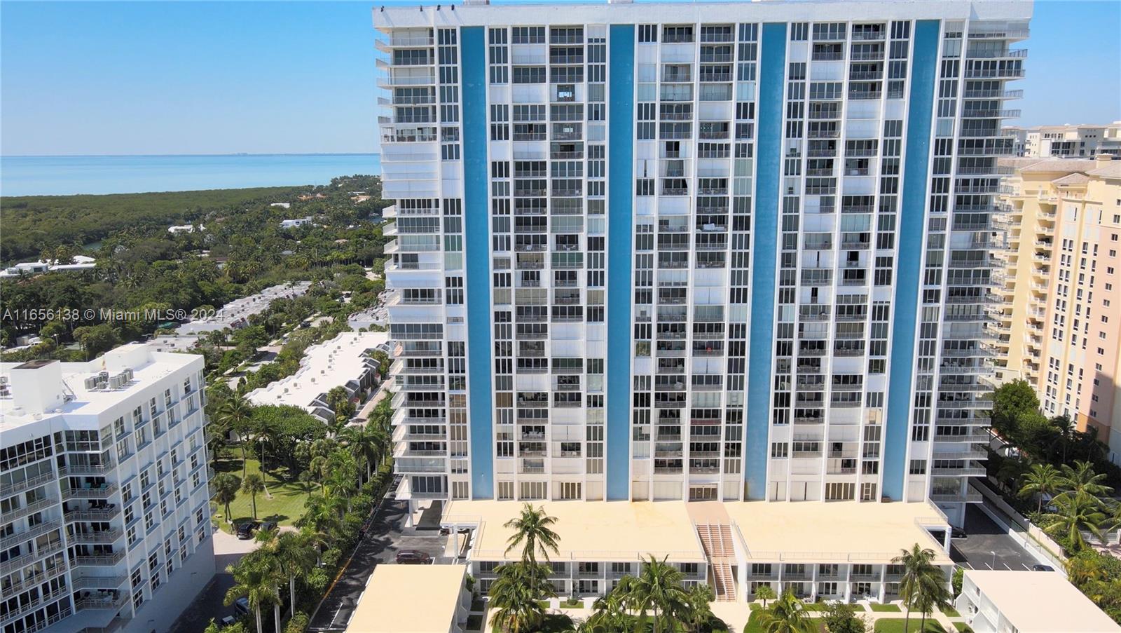 881 Ocean Dr #TH12, Key Biscayne FL 33149