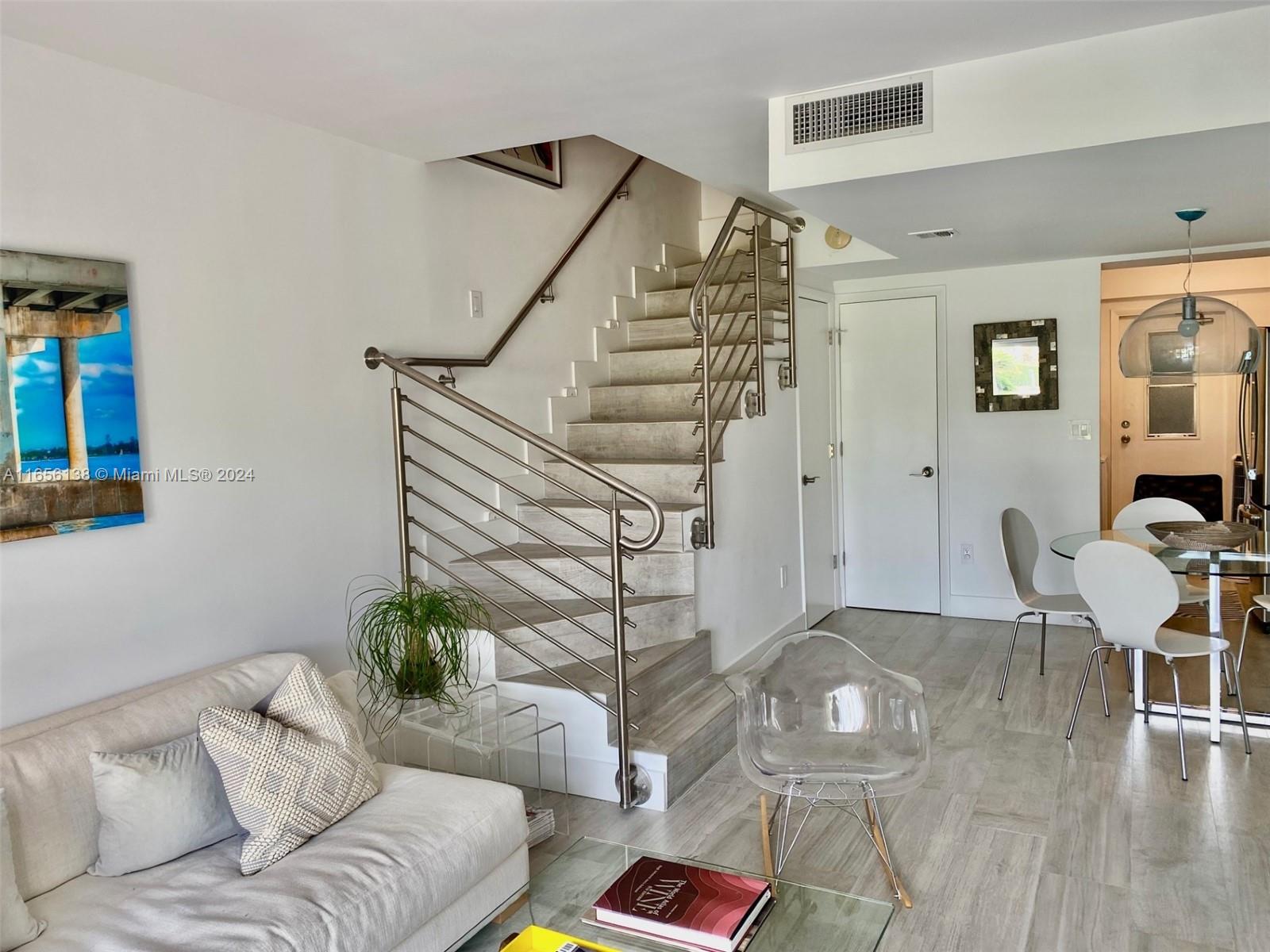 881 Ocean Dr #TH12, Key Biscayne FL 33149