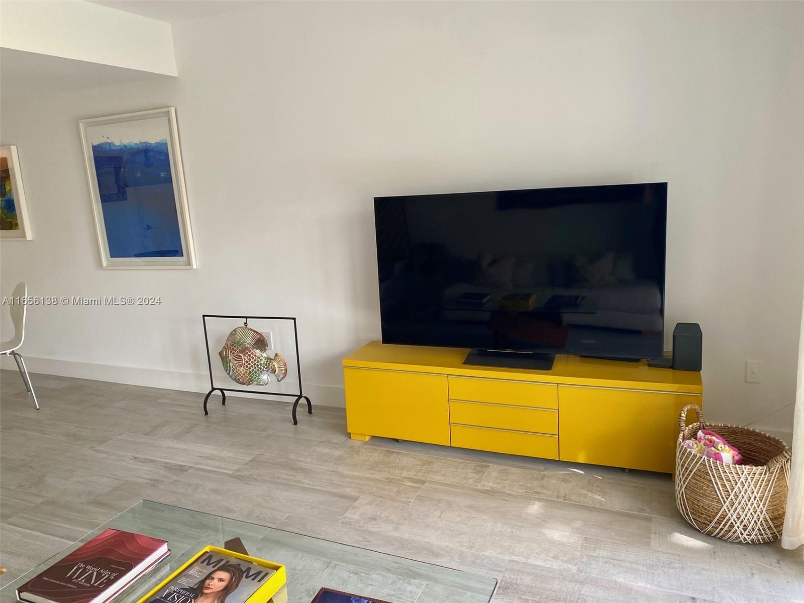 881 Ocean Dr #TH12, Key Biscayne FL 33149