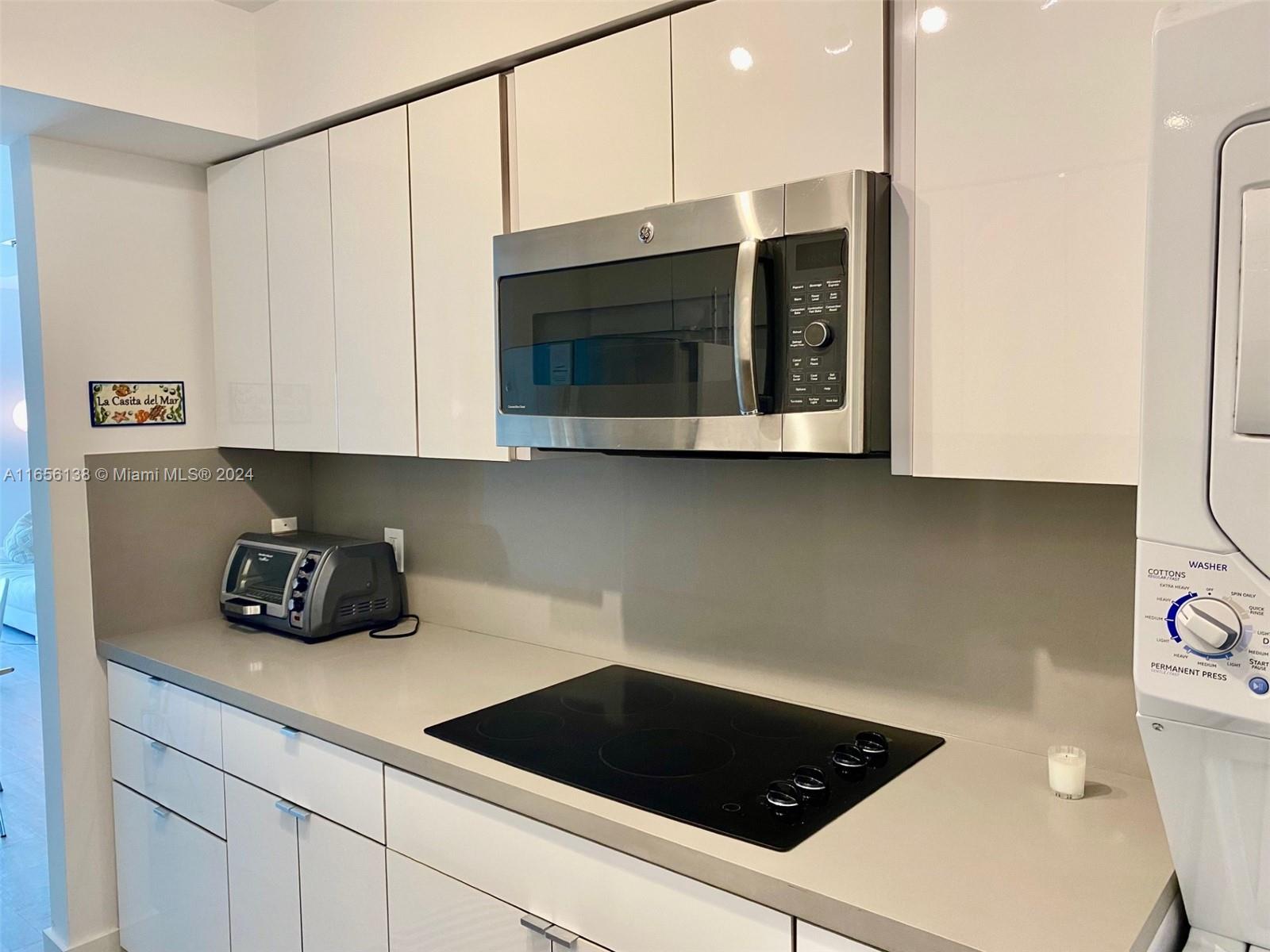 881 Ocean Dr #TH12, Key Biscayne FL 33149
