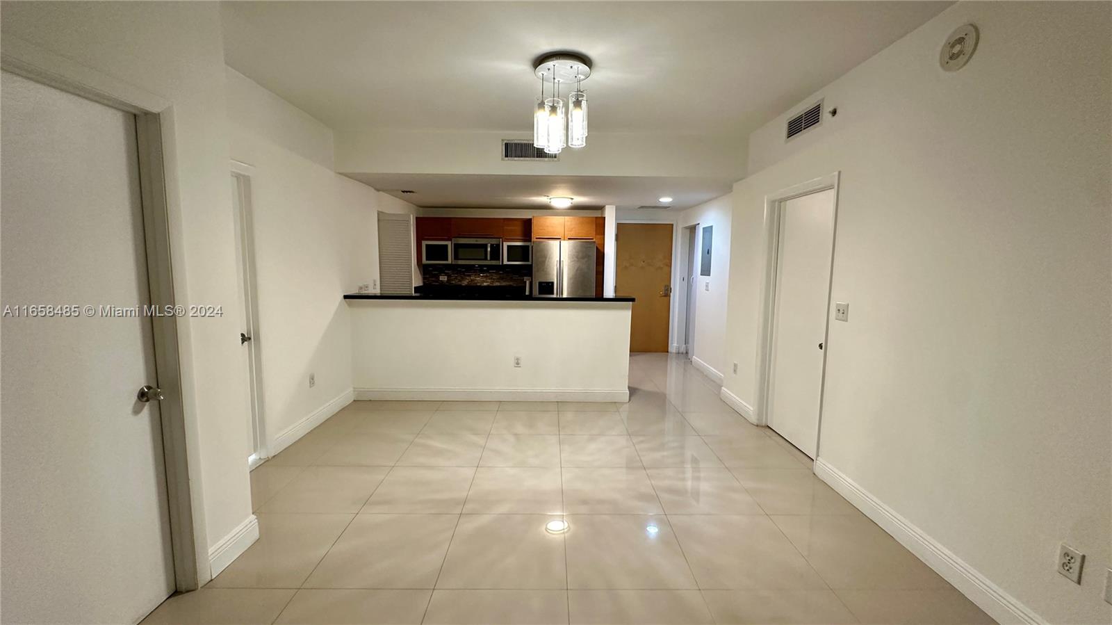244 Biscayne Blvd #1210, Miami FL 33132