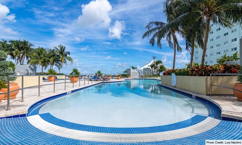 244 Biscayne Blvd #1210, Miami FL 33132