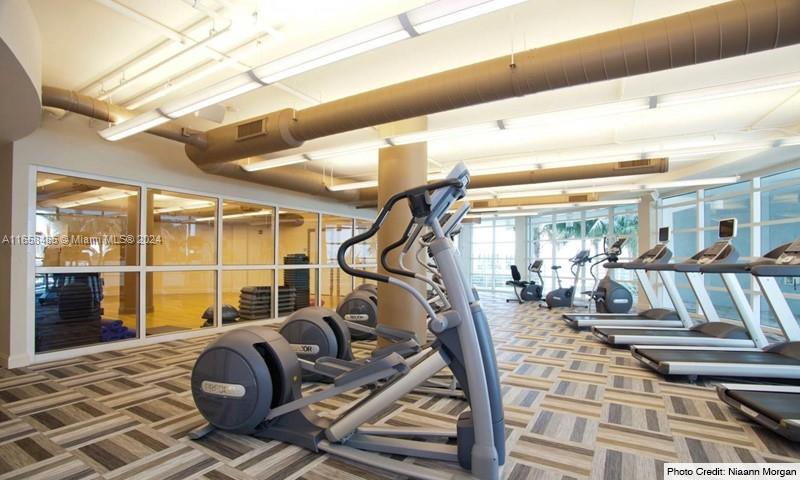 244 Biscayne Blvd #1210, Miami FL 33132
