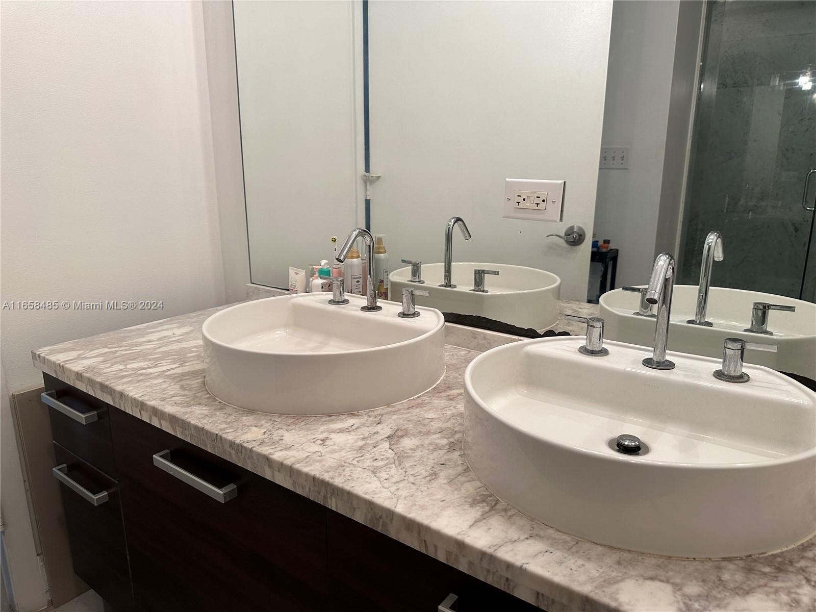 244 Biscayne Blvd #1210, Miami FL 33132