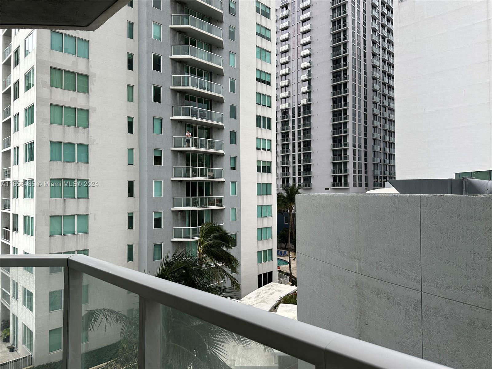 244 Biscayne Blvd #1210, Miami FL 33132