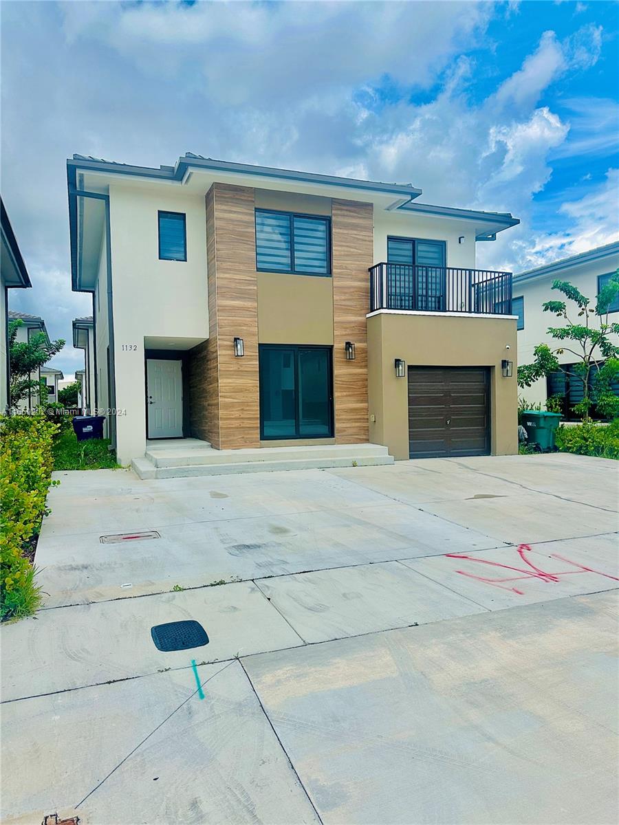House for Sale in Florida City, FL