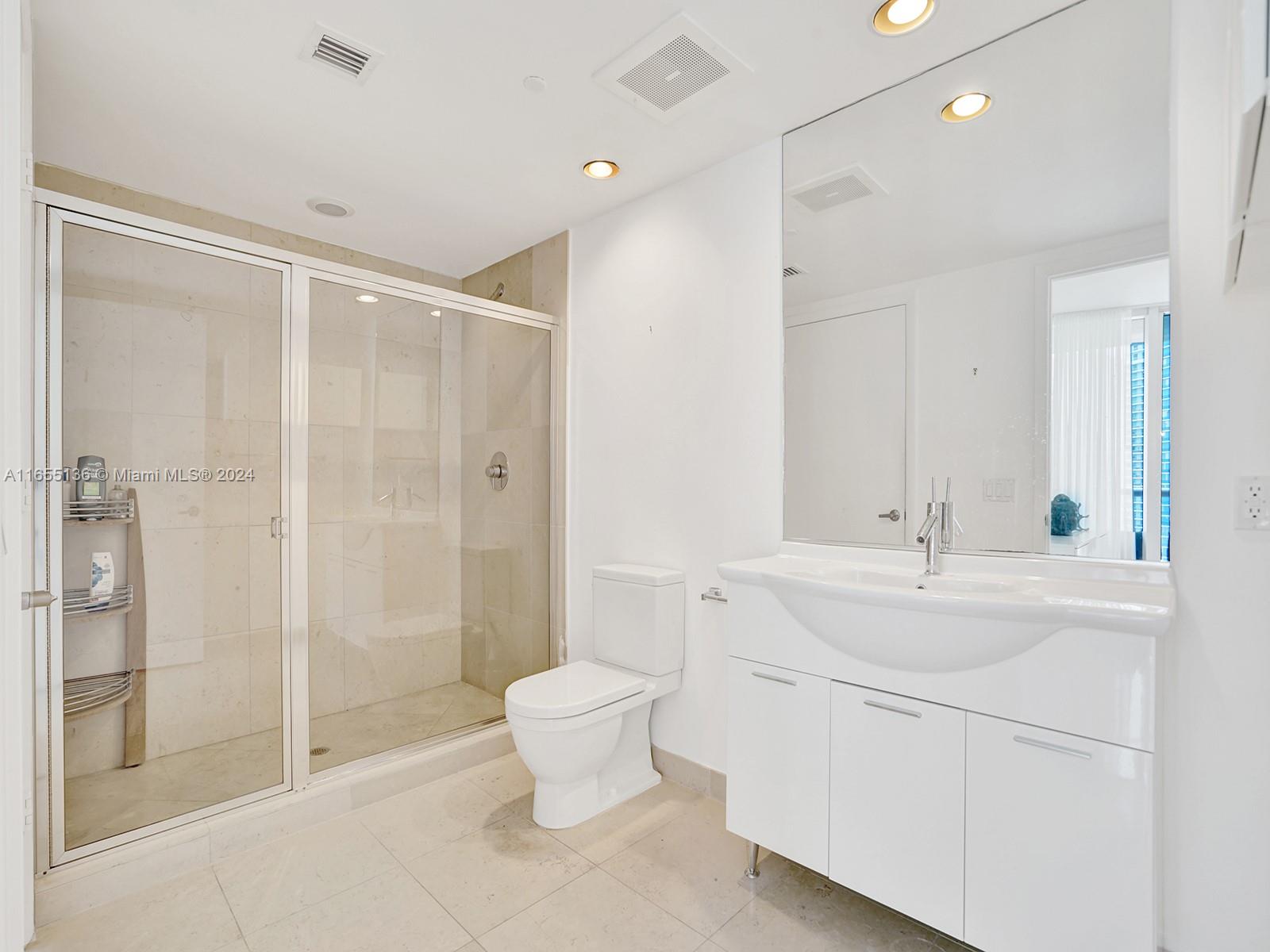 495 Brickell Ave #2504, Miami FL 33131
